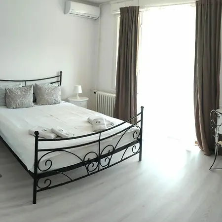 Apartment 51 - Bright, Spacious, Lux 1 Bedroom In The Center - Stari Grad *